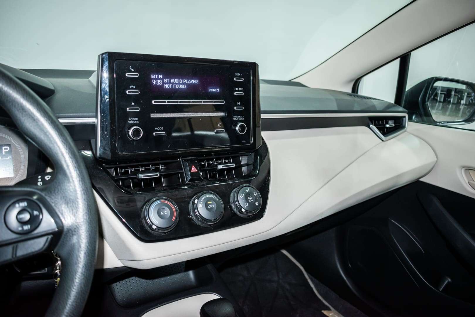 TOYOTA-COROLLA-11